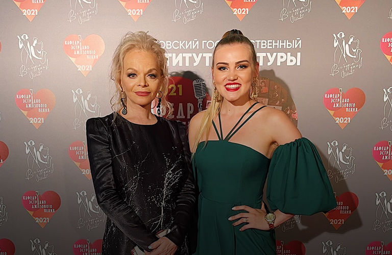 Владимирская отличница Ларисы Долиной про экзамены у звезды: «Спеть на все 100% или умереть»