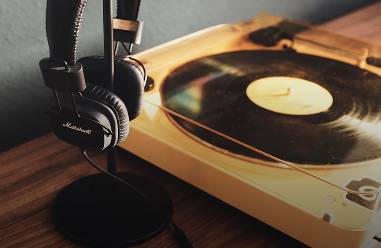 Сладкий челлендж, DIY-панк и школьный рэп: нестандартные работы владимирских музыкантов