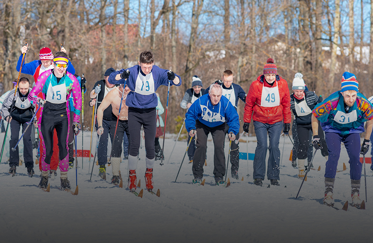 Лыжный сезон во Владимире завершился ретро-гонкой в духе Советского Союза