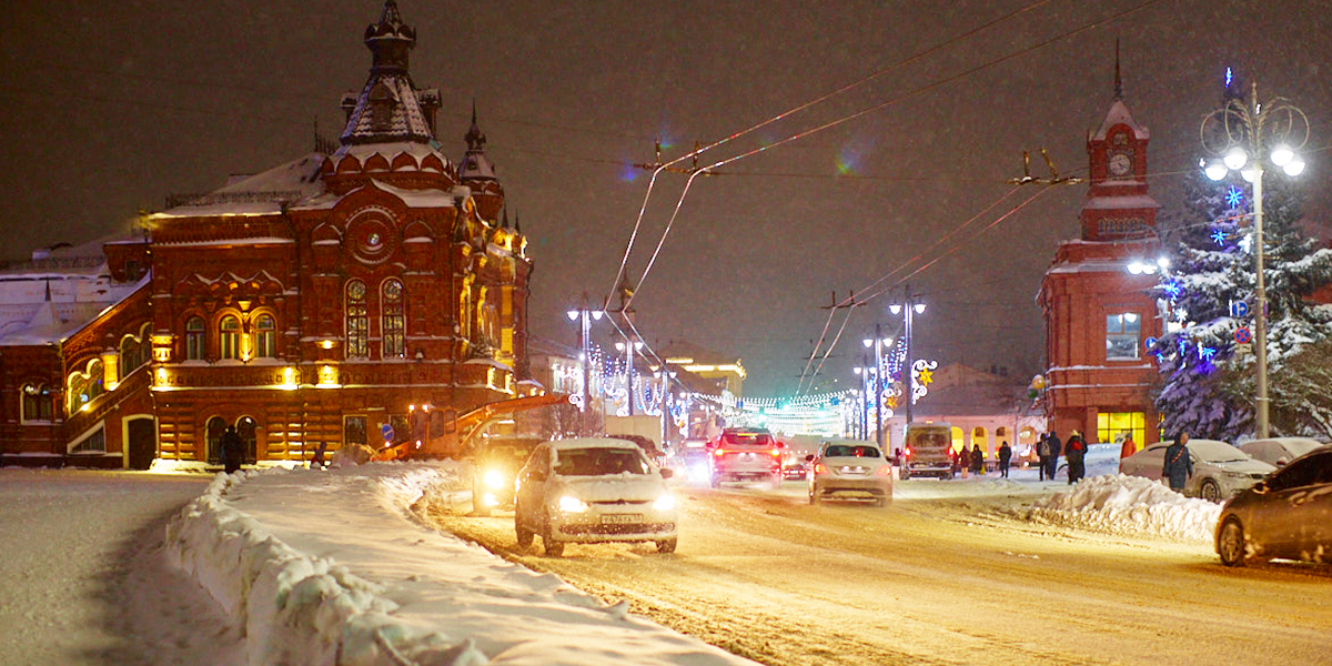 Как медведь в городскую думу попал: история красного терема на Соборке