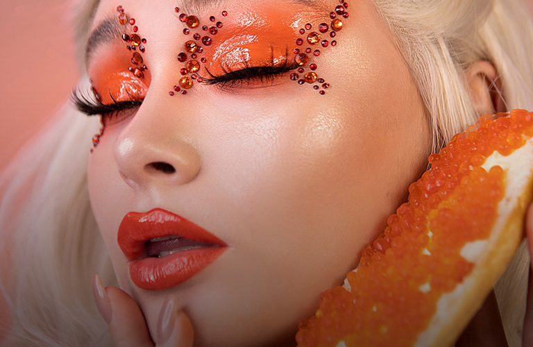 Калина красная и бутерброд с икрой. Елизавета Иода — амбассадор бренда косметики с русской душой