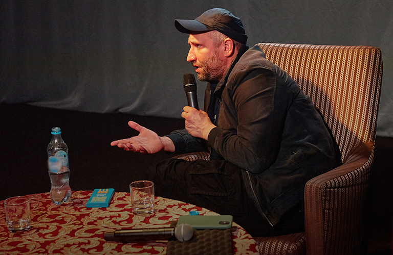 Кинорежиссер Юрий Быков рассуждал во Владимире о поиске «трещин» и «теории кирпича»