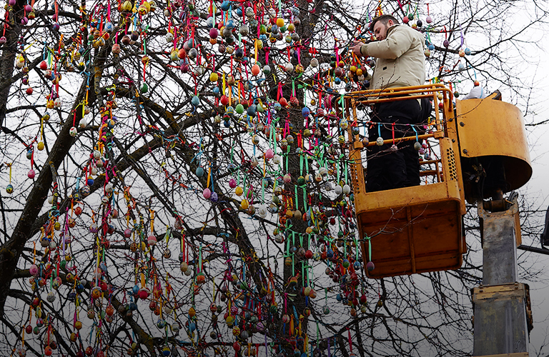 Пасхальное дерево из Владимира вдохновило жителей 27 городов России и 7 стран
