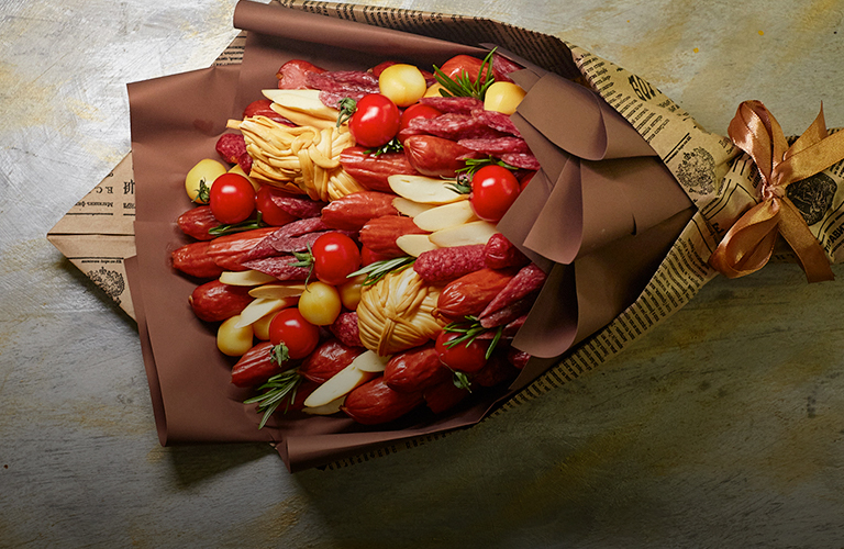 Подарок со вкусом! Съедобные букеты, пельмени из зефира и раки в корзине от мастерицы Ксении Гарист