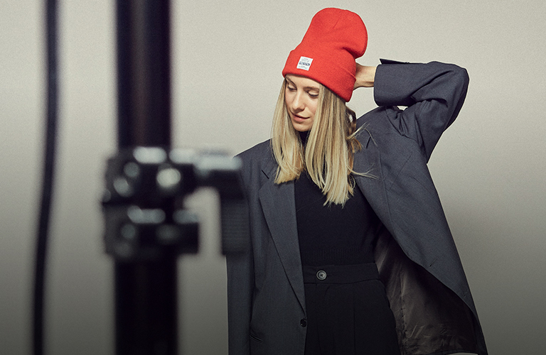 Мужские пиджаки и вдохновение 90-ми: разбор гардероба SMM-менеджера Анны Керн