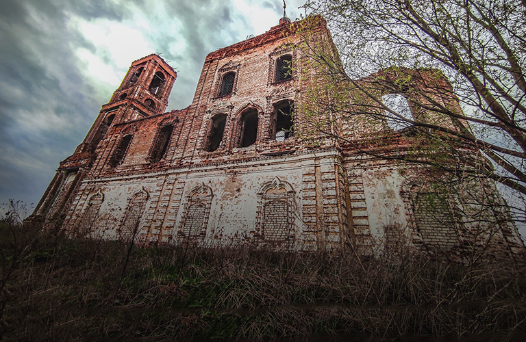Эпичная битва и монументальная заброшка, или Чем примечательна Ненашевка