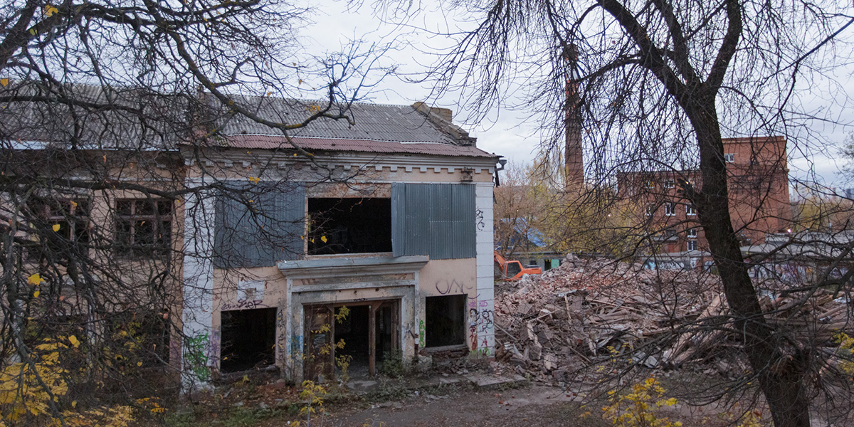 Расчистка «золотых» квадратов. Ликвидация заброшенной спортшколы на Студеной горе