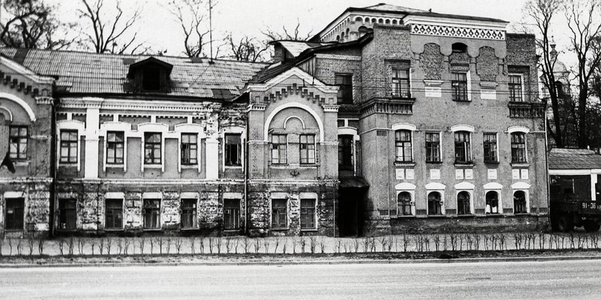 Из крепостных - в меценаты. Семейный бизнес владимирских купцов Муравкиных