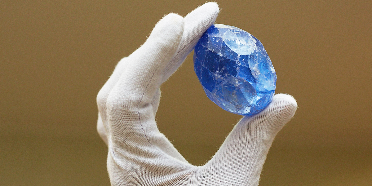 «Я думал, это бриллиант». В особняке 19-го века на улице Ильича нашли дореволюционное пасхальное яйцо