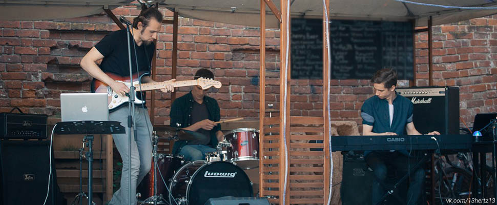 Рок-бэнд из Владимира о фанатках, заработках и отношении к армии