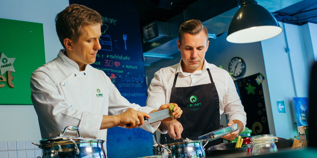 «Кулинарный ответ»: Бизнес-блогер и бренд-шеф пообщались с галанганом и лемонграссом