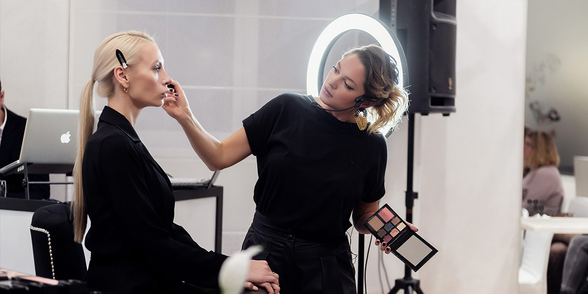 Бьюти-девичник: тренды, бренды и разговоры о красоте