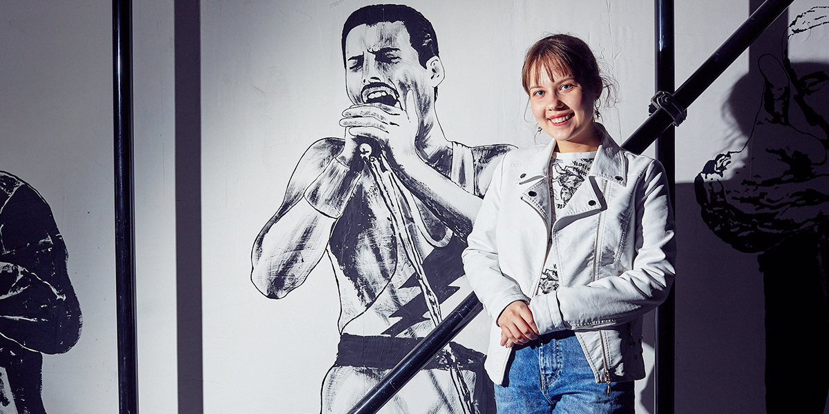 М-м-м, восьмиклассница — юная владимирская вокалистка, дважды выступавшая в Кремле