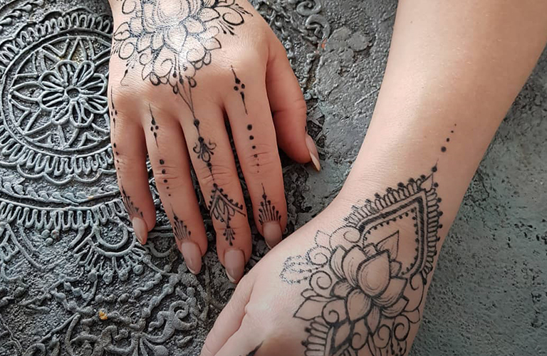 Мехенди в салоне Тимати и другие звездные коллаборации владимирской художницы