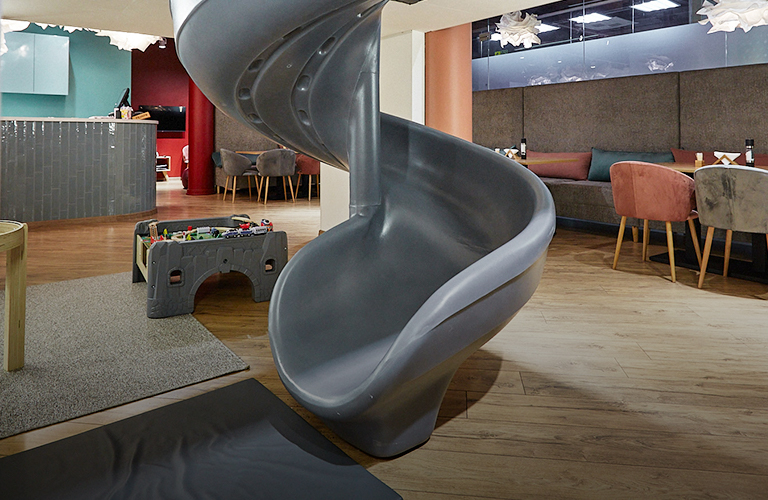 Само совершенство! Вкусные завтраки и шикарная игровая в новом семейном кафе «Мэри Поппинс»