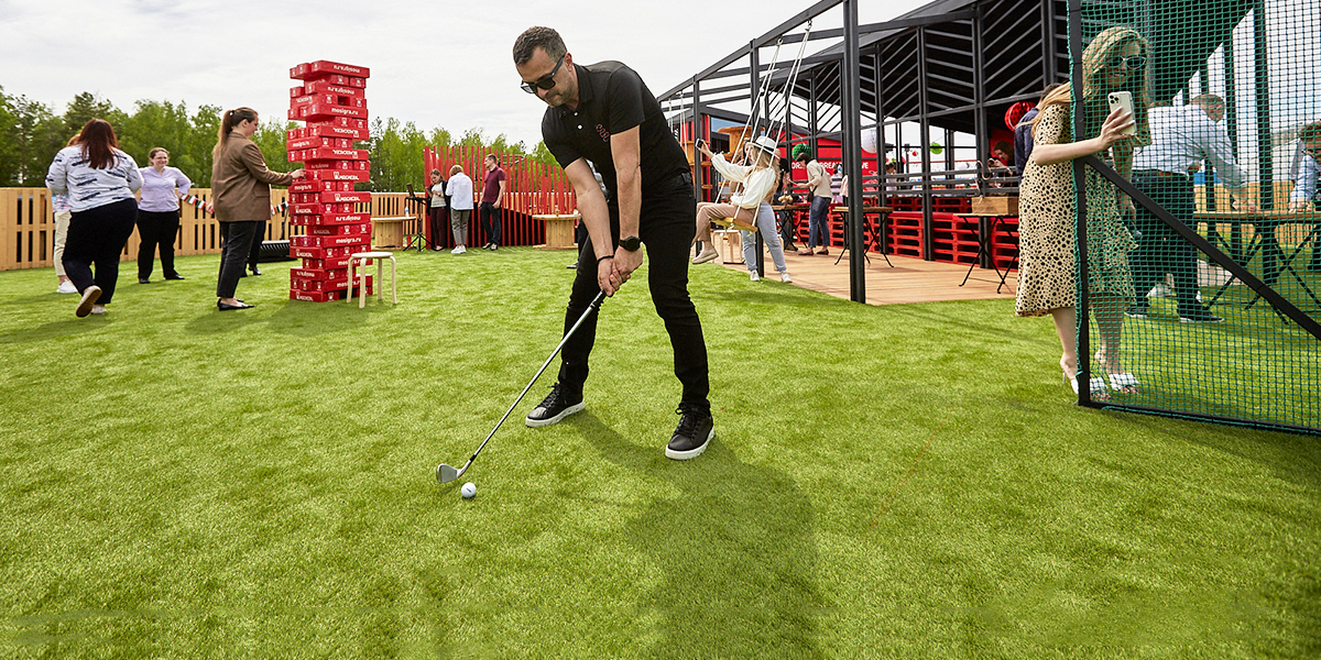 Roof-корпорат, или «Крыша мира»: спортзал, коворкинг и гольф-зона для сотрудников камешковского завода «Ютекс»