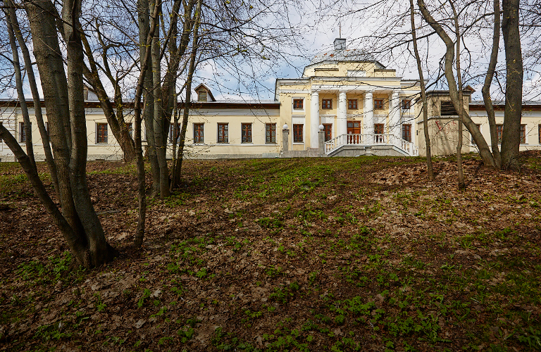 Больницы, колокольни и ворота архитектора Алексея Вершинского
