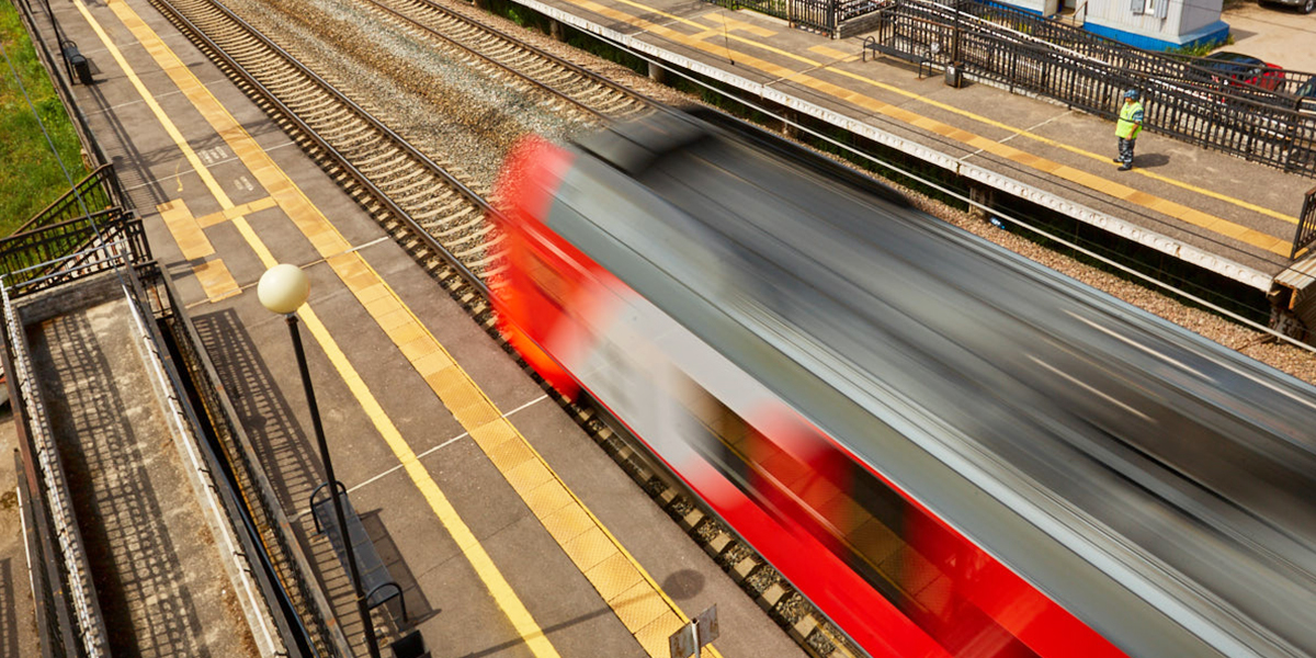 Железная дорога запускает дополнительные электропоезда «садового» назначения