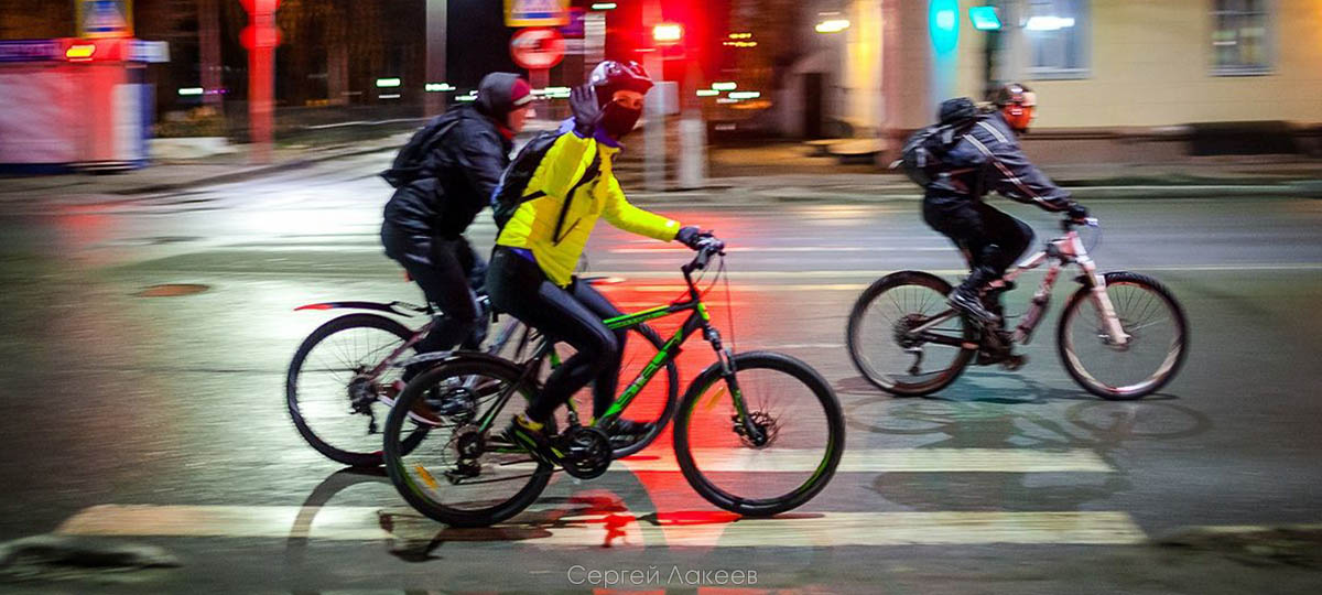 «Велосветлячки» открыли в городе двухколесный сезон