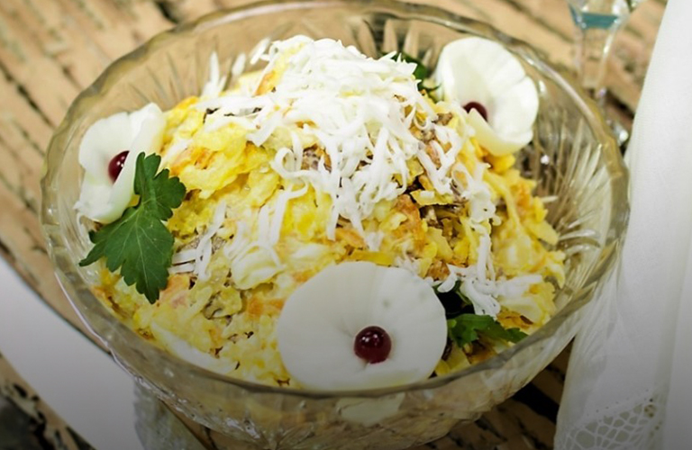 Блюдо советских архиереев: история и рецепт салата «Клязьма»