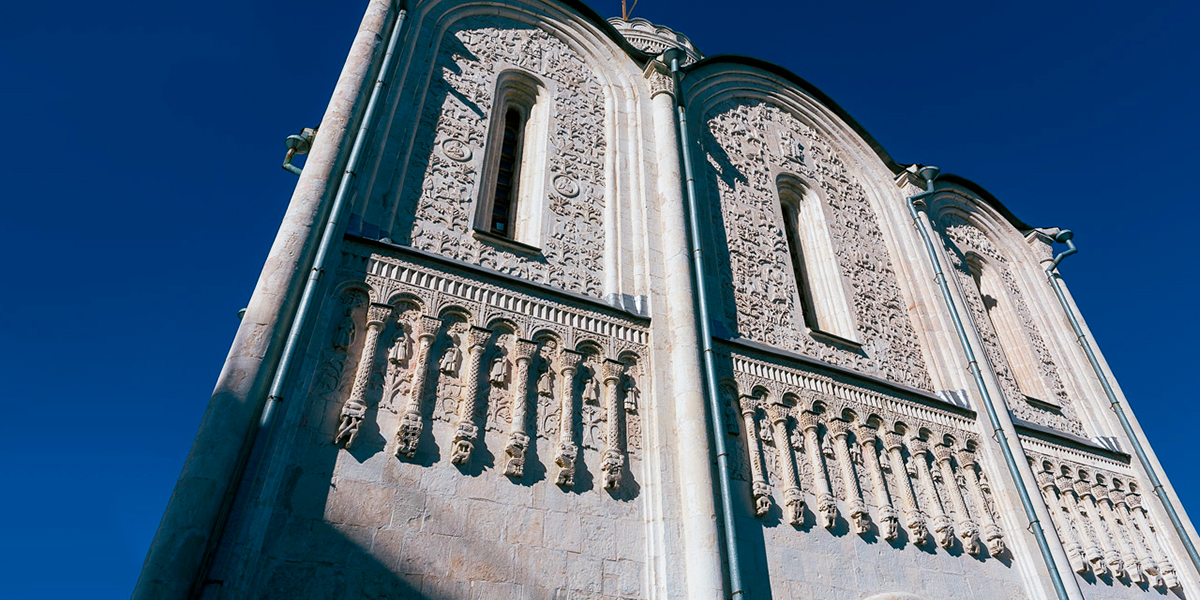 Детектив в камне! Разгадываем тайны, которые хранят барельефы Дмитриевского собора