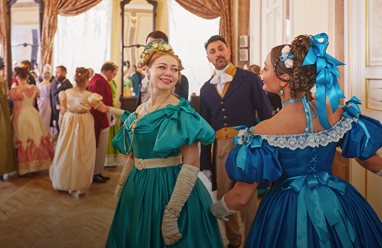 Элитарная бидермайер-вечеринка, или Реконструкция бала начала 19 века во Владимирской губернии