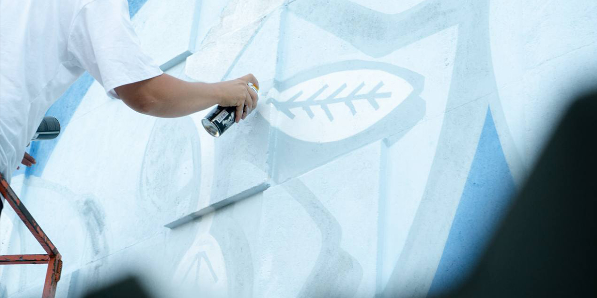 На спортивных площадках областного центра появились граффити «безликих», но известных райтеров