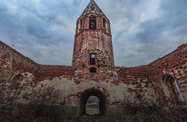 Заброшенная церковь, тайный ход и клад урочища Даниловское