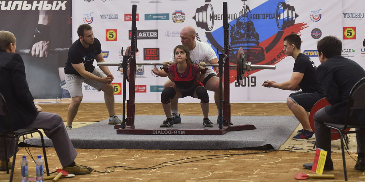 Дюймовочка со штангой: Владимирская студентка установила рекорд на первенстве мира по пауэрлифтингу