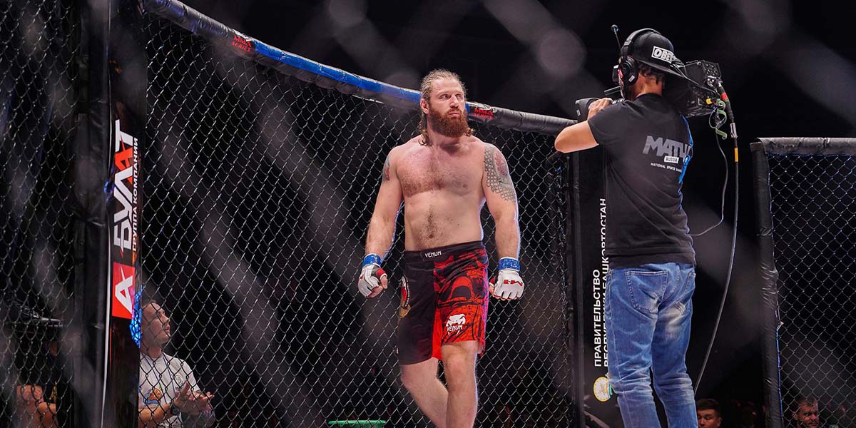 143 удара за 3 минуты: муромский боец ММА о триумфальном возвращении в клетку