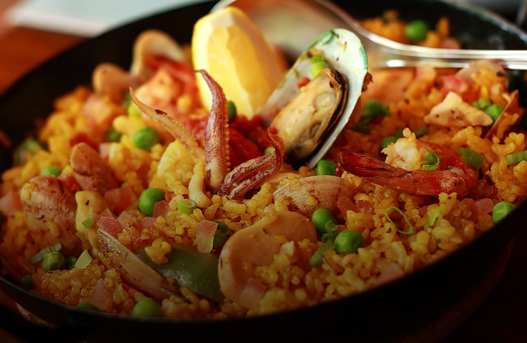 Райское печенье и паэлья со сковороды - праздничное меню от известных владимирцев