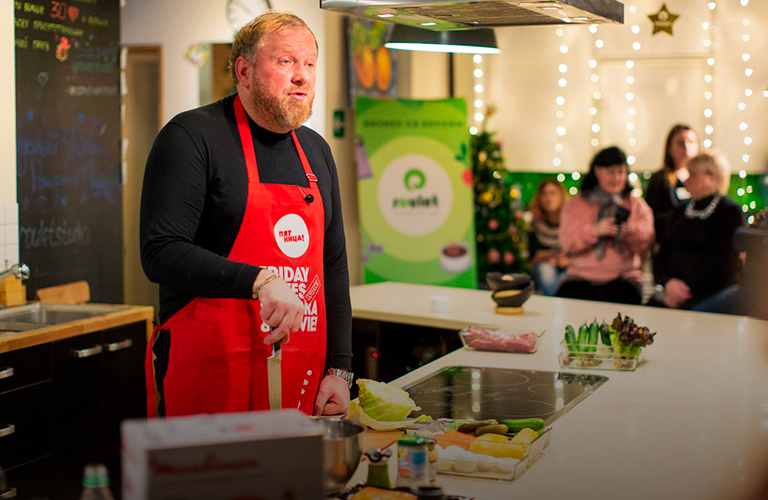 Бомбический салат оливье: секреты владимирцев и фирменный рецепт от шефа Ивлева