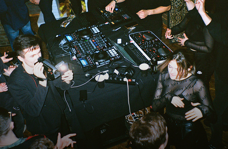 HEXAGON в водонапорной башне: дарк-атмосфера и финал в стиле британских рейвов 90-х