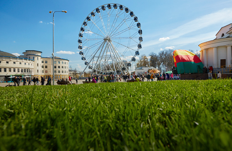 Древнерусские мотивы в электростиле и рэпер 3-й Январь — чего ждать от Дня молодежи в Центральном парке