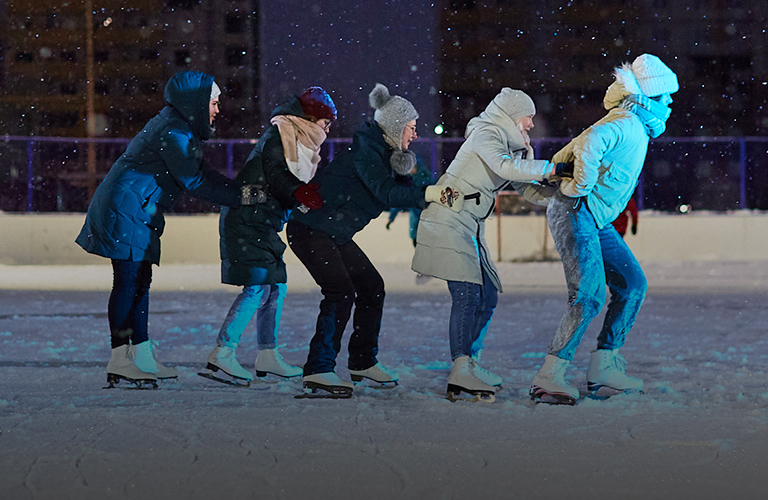 Прощай, дистант! Студенческая дискотека на льду в честь отмены «удалёнки»