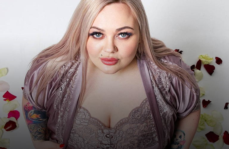 Похудевшая на 30 кг plus-size модель стала невестой на шоу «Давай поженимся»