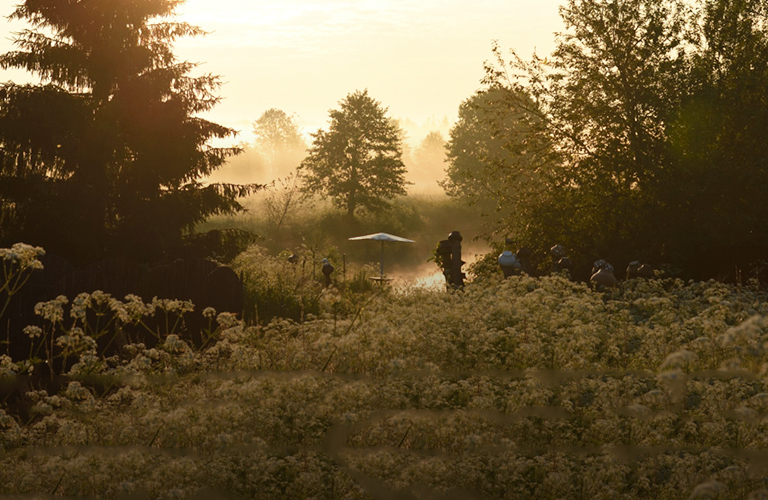 Какой населенный пункт получил 200 тысяч рублей и был признан самым красивым в области?