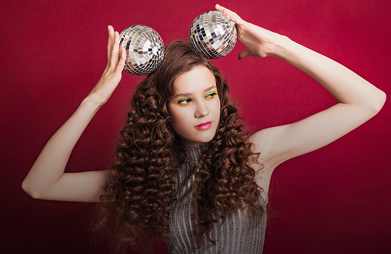 Владимирский фотопроект в стиле 80-х опубликовали во французском глянце