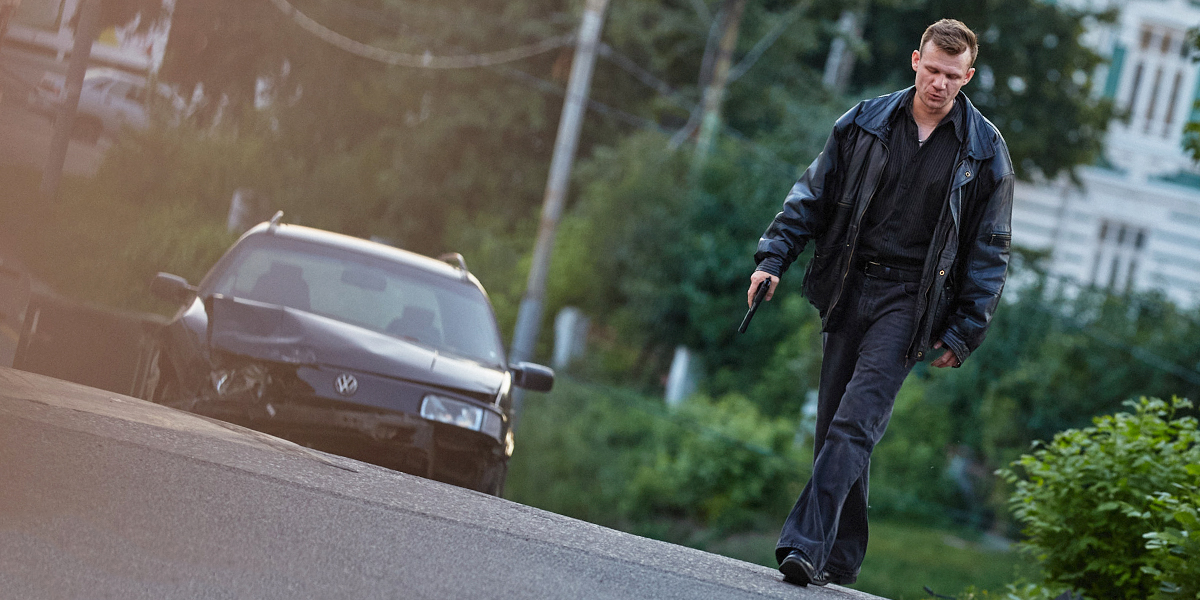 Заклинившая дверь и неразбившееся стекло. Неудачные дубли, которые не войдут в сериал «Дети перемен»