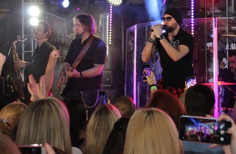 Самая «нестильная» рок-группа «Рекорд Оркестр» шумно отметила свой юбилей