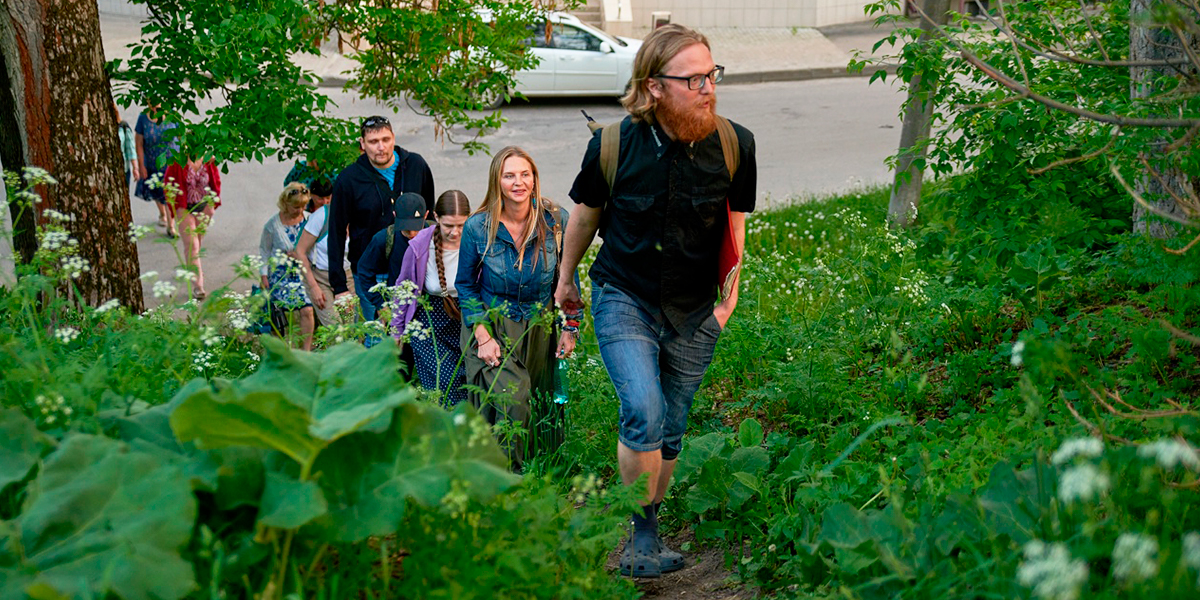Открытия вас ждут буквально за углом: история проекта «Экскурсии от местных для местных»