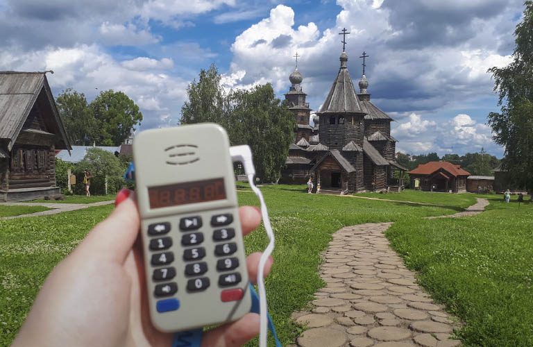 Прогулка по Суздалю с Кузьмичом из «Особенностей национальной охоты»