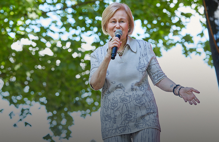 Про тату и отношение к владимирцам: признания Дарьи Донцовой на фестивале «Китоврас»