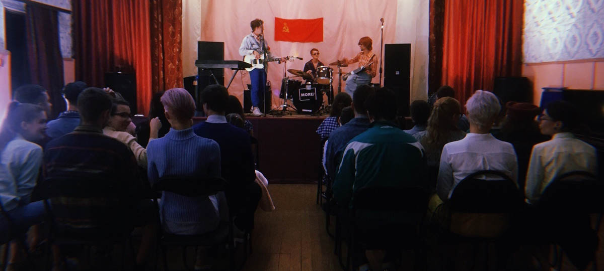 В «советском стиле». Группа «МОРЕ» выпустила новый  клип