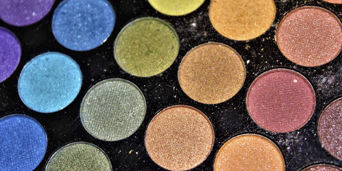 Будни владимирского мейк-апера: полчаса перед зеркалом — и бабушки начинают креститься