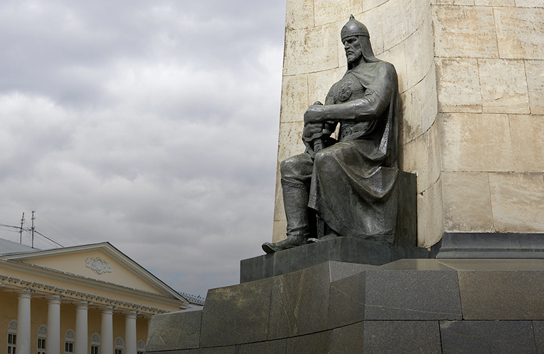 «Требуют внимания»: во Владимире приведут в порядок сразу три памятника