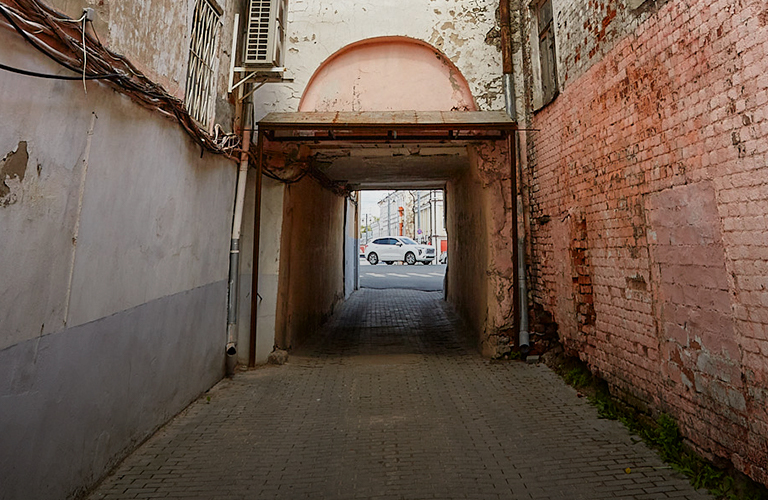 Изнанка центра города, или Что скрывается за лицевыми фасадами зданий в сердце Владимира