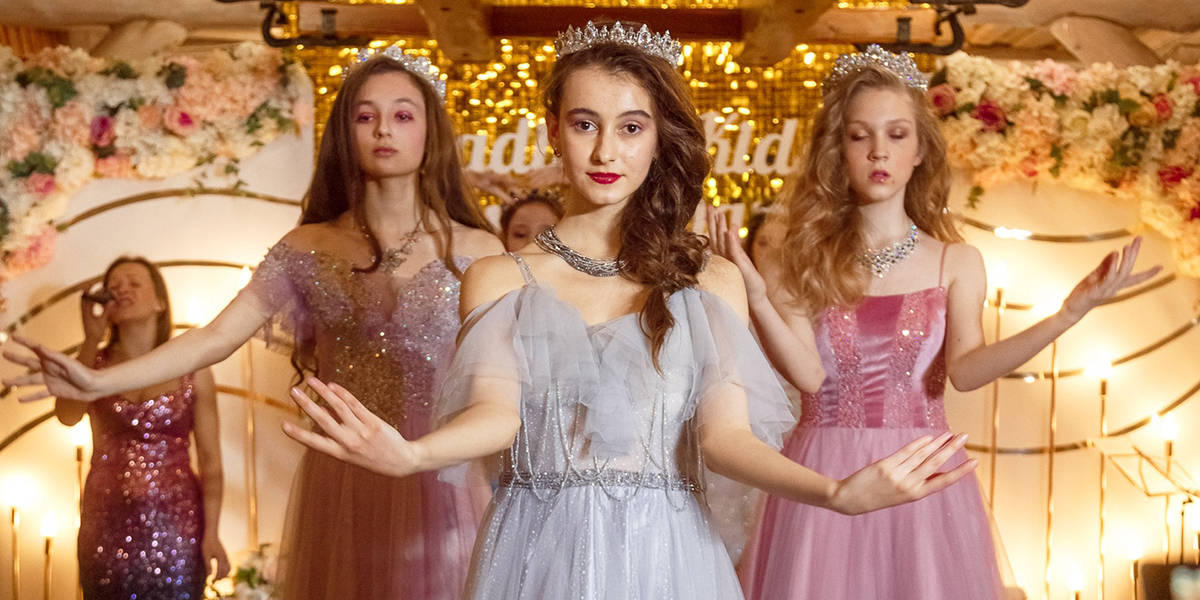 78 моделей и 176 нарядов на «золотом» подиуме Vladimir Kids Fashion Day