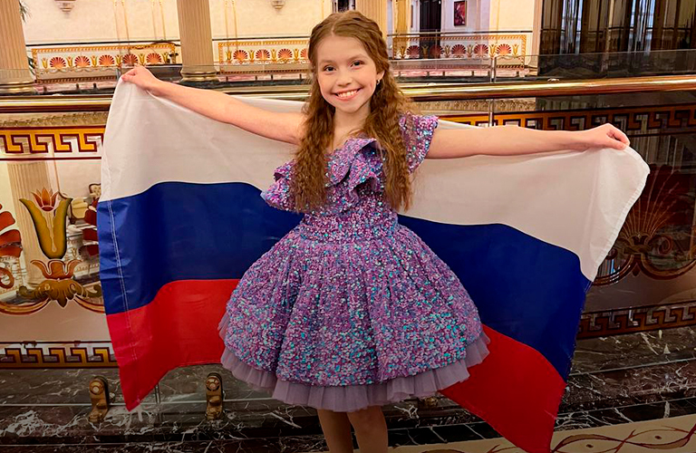 Главный титул на международном конкурсе красоты достался юной модели из Судогды