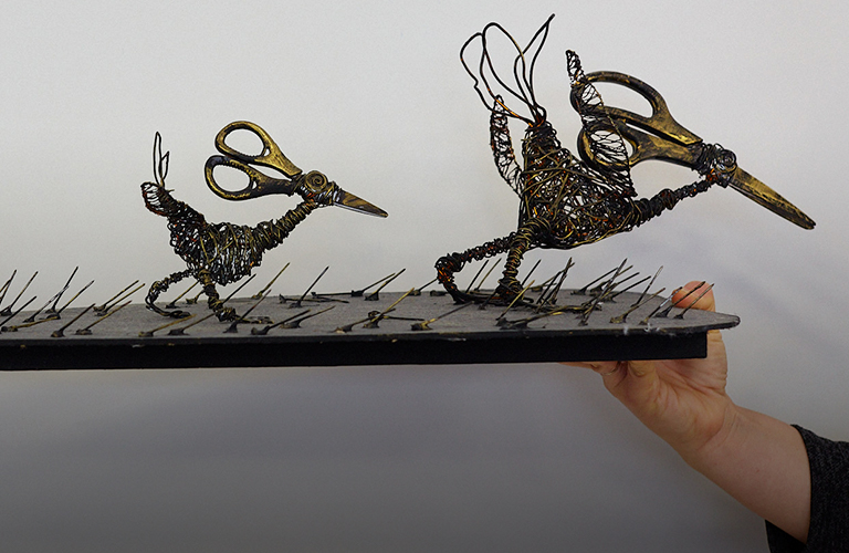 Магический курс, где во Владимире  учат превращать картон в бронзу и оживлять предметы